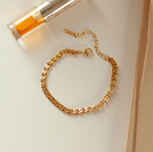 Load image into Gallery viewer, Celine - Bismarck Inspired Chain Vintage Bracelet - Stainless Steel