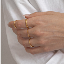 Load image into Gallery viewer, Evi - Petite Crystal Ring Stainless Steel