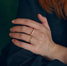 Load image into Gallery viewer, Daria - Thin Crystal Crown Ring