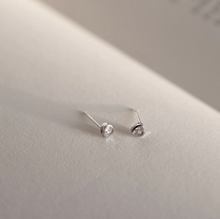 Load image into Gallery viewer, Gaya - Crystal Heart Stud Earrings