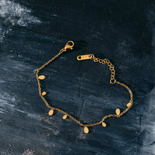 Load image into Gallery viewer, Lia Tiny Oval Bracelet Stainless Steel