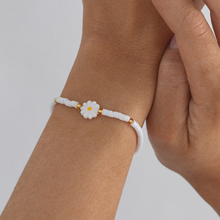 Load image into Gallery viewer, Rita Daisy White Bead Bracelet