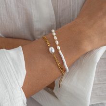 Load image into Gallery viewer, Zora Pearl White Bead Bracelet