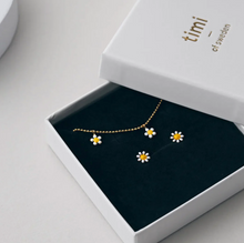 Load image into Gallery viewer, Doris Daisy Enamel Set