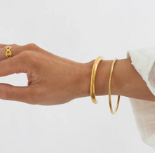 Load image into Gallery viewer, Maeve Statement Bangle Stainless Steel