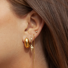 Load image into Gallery viewer, Beaux Classic Chunky Stud Earrings