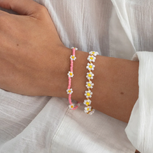 Load image into Gallery viewer, Fia Daisy Flowers Bead Summer Bracelet