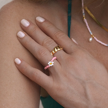 Load image into Gallery viewer, Lisa Flower Gold Bead Ring