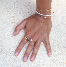 Load image into Gallery viewer, Lisa Flower Gold Bead Ring