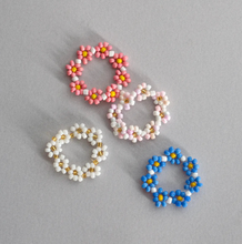 Load image into Gallery viewer, Elsa Flower Bead Ring