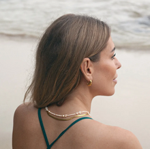 Load image into Gallery viewer, Elsa White Bead Flower and Pearl Necklace