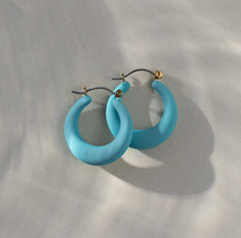 Load image into Gallery viewer, Donna Plastic Hoop Earrings