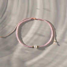 Load image into Gallery viewer, Alba Bead with Pearl Macrame Bracelet