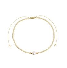 Load image into Gallery viewer, Alba Bead with Pearl Macrame Bracelet
