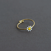 Load image into Gallery viewer, Doris Daisy Flower Enamel Ring Stainless Steel