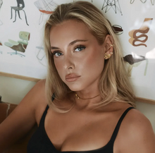 Load image into Gallery viewer, Juliette Bow Snake Chain Necklace