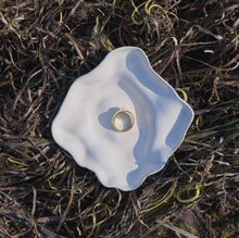 Load image into Gallery viewer, Essie Chunky Pearl Ring