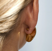 Load image into Gallery viewer, Amélie Hammered Round Earrings Stainless Steel