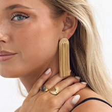 Load image into Gallery viewer, Lisanne Long Arched Chain Party Earrings
