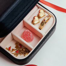 Load image into Gallery viewer, Suvy Ribbed Heart Stud Earrings Gold Stainless Steel