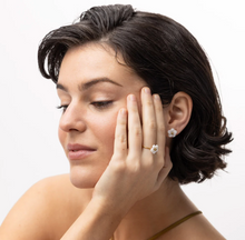 Load image into Gallery viewer, Ellen White Flower Adjustable Ring Stainless Steel