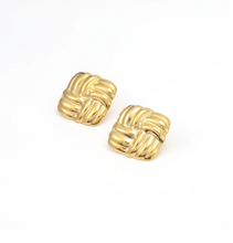 Load image into Gallery viewer, Hilde Knot Gold Stud