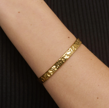 Load image into Gallery viewer, Kai Hammered Bangle Bracelet Stainless Steel