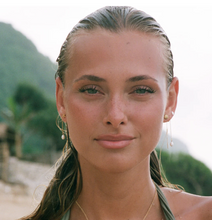 Load image into Gallery viewer, Ane Seashell Stud Earrings Stainless Steel