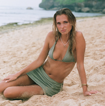 Load image into Gallery viewer, Sarafina Glass Starfish Necklace Stainless Steel