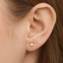 Load image into Gallery viewer, Essie Mini Pearl Stud Earrings
