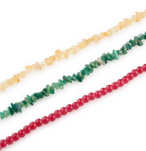 Load image into Gallery viewer, Helmi Glassbead Necklace Red