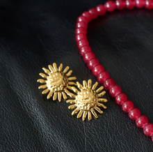 Load image into Gallery viewer, Helmi Glassbead Necklace Red