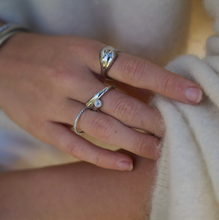 Load image into Gallery viewer, Tomine Crystal Hug Ring Stainless Steel