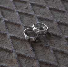 Load image into Gallery viewer, Ru Spike Ring Stainless Steel