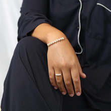 Load image into Gallery viewer, Loanna Delicate Pearl Bracelet Stainless Steel