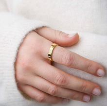 Load image into Gallery viewer, Emelyn Crystal Ring Stainless Steel