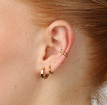 Load image into Gallery viewer, Emme Delicate Ear Cuff