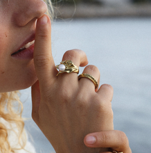Load image into Gallery viewer, Lex Molten Pearl Ring Stainless Steel