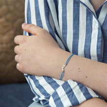 Load image into Gallery viewer, Three Star Stretch Bracelet