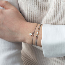 Load image into Gallery viewer, Pearl Stretch Bracelet