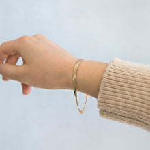 Load image into Gallery viewer, Snake Chain Bracelet