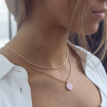 Load image into Gallery viewer, Twisted Chain Necklace