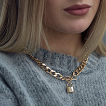 Load image into Gallery viewer, Chunky Curb Lock Chain Necklace