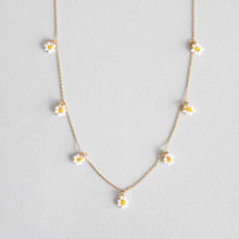 Load image into Gallery viewer, White Small Flowers Bead Necklace