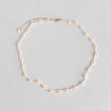 Load image into Gallery viewer, Peach Flower Bead Necklace