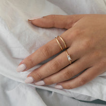 Load image into Gallery viewer, Double Lined Delicate Ring