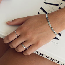 Load image into Gallery viewer, Essential Bangle Silver