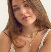 Load image into Gallery viewer, Isolde - Clear Quartz Necklace
