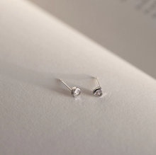 Load image into Gallery viewer, Gaya - Crystal Heart Stud Earrings
