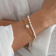 Load image into Gallery viewer, Zora Pearl White Bead Bracelet
